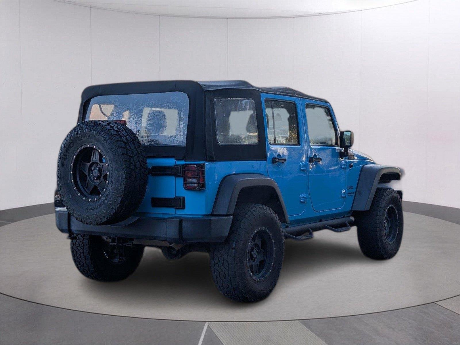 Used 2017 Chief Clearcoat Jeep Sport image 6