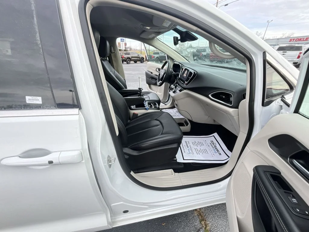Used 2024 White Chrysler Touring L image 24