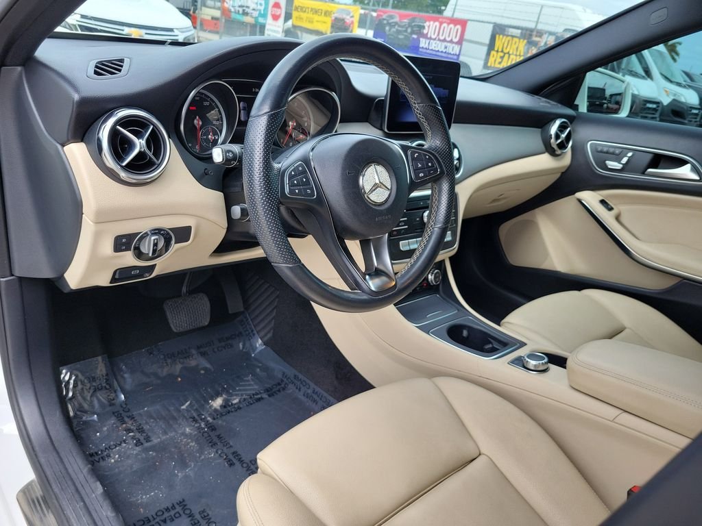 Used 2020 White Mercedes-Benz GLA 250 image 9