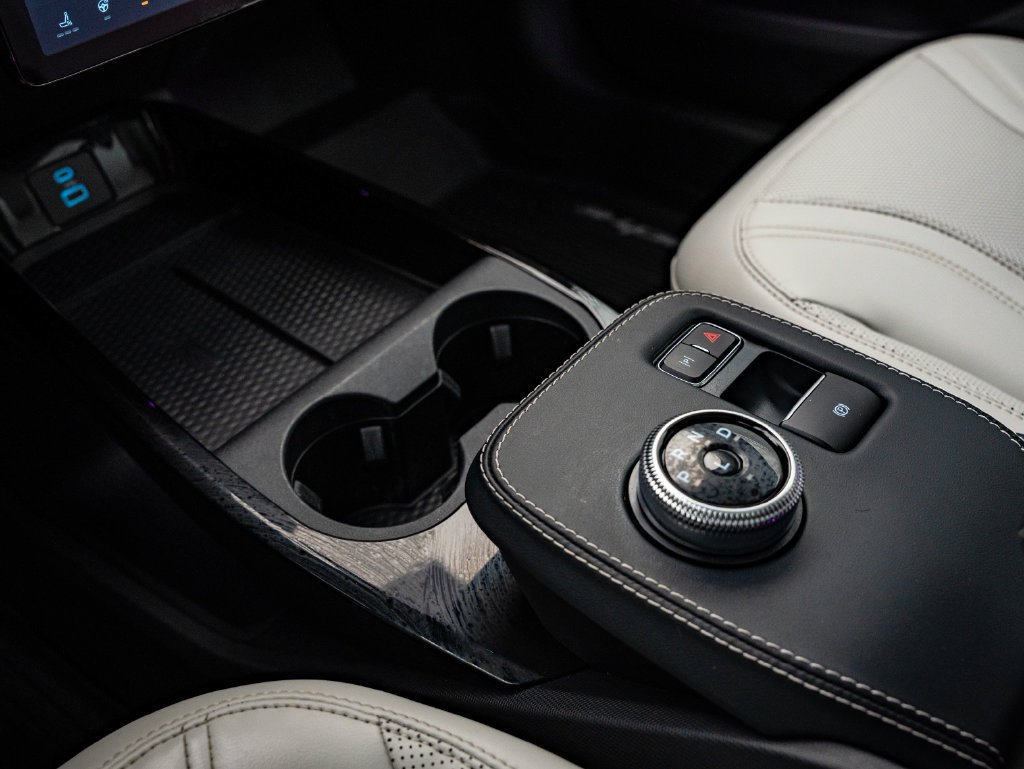 Used 2022 Space White Metallic Ford Premium image 35