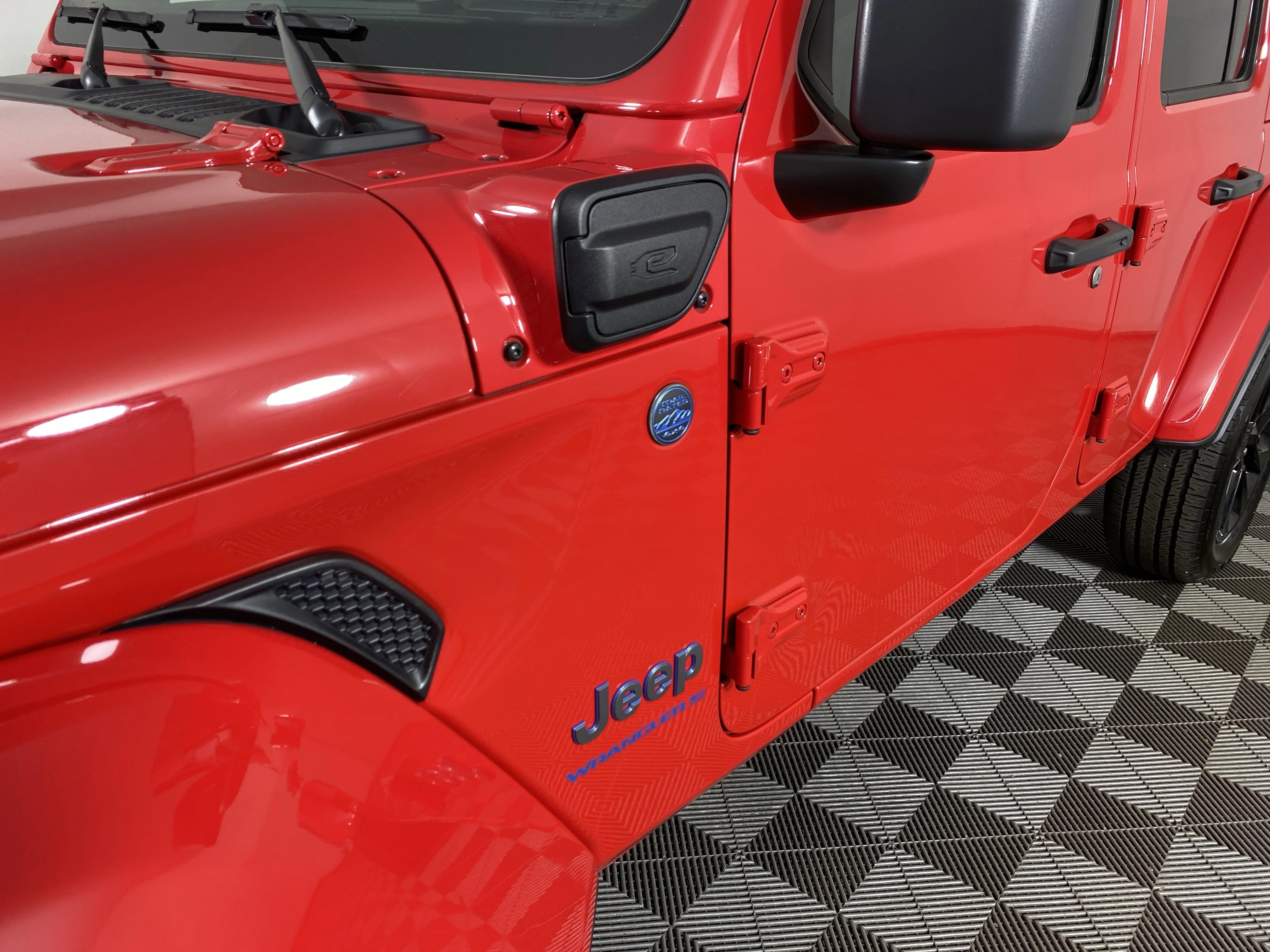 Used 2025 Firecracker Red Clearcoat Jeep Sahara image 11
