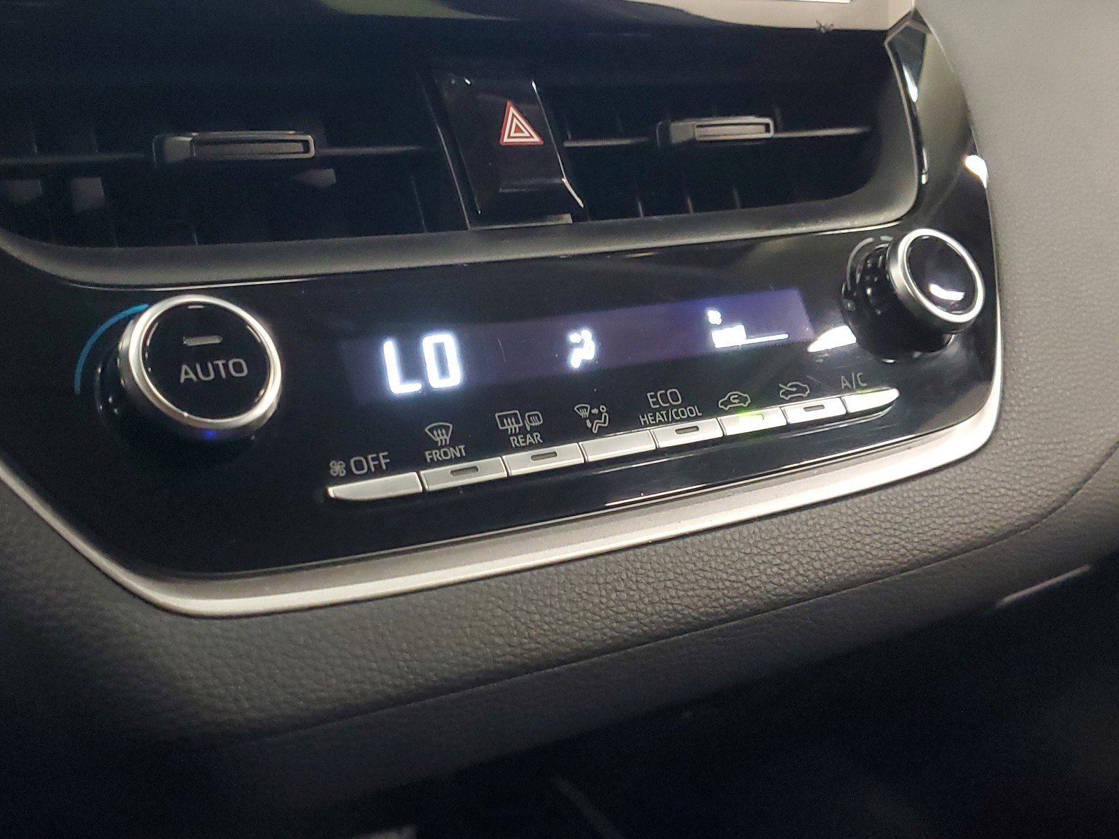Used 2021 Celestite Toyota LE image 30