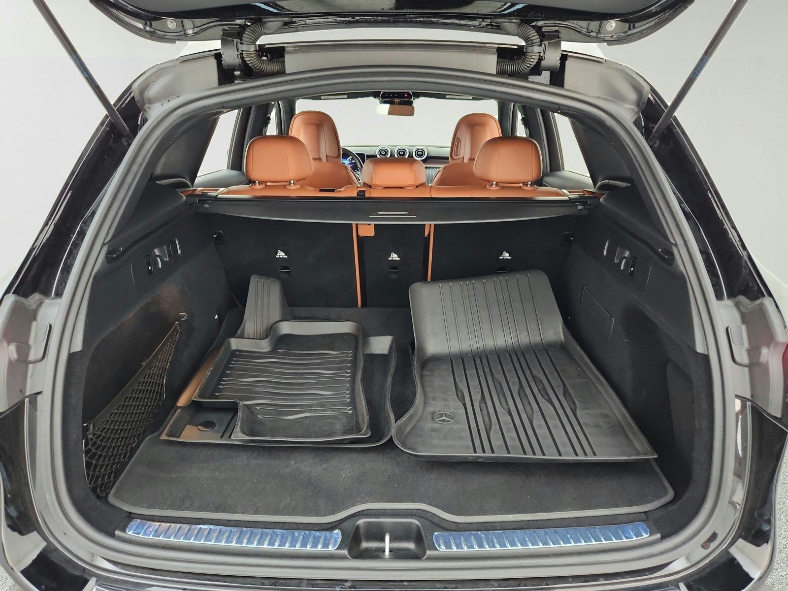 Used 2023 Black Mercedes-Benz GLC 300 image 32