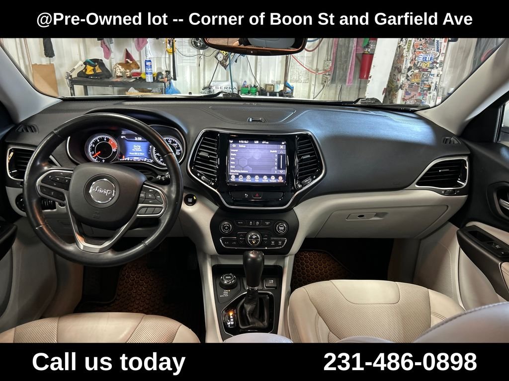 Used 2019 White Jeep Limited image 18