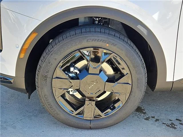 New 2026 Glacial White KIA X-Line All-Wheel Drive image 5