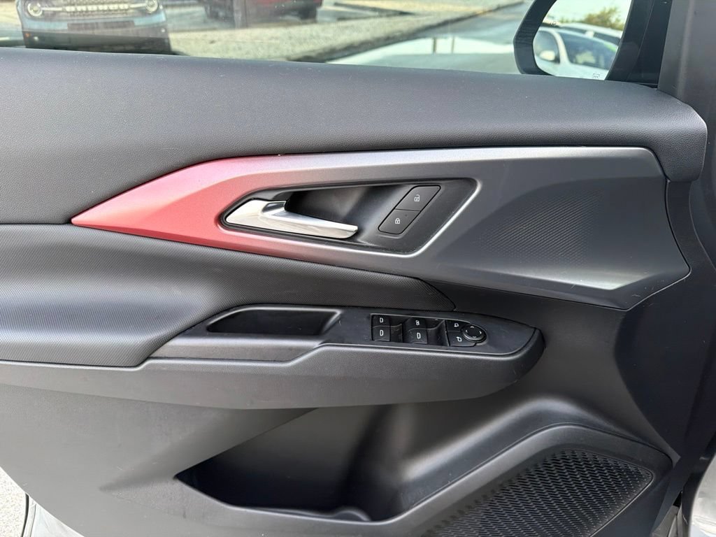 2025 Chevrolet Equinox EV RS - Photo 13