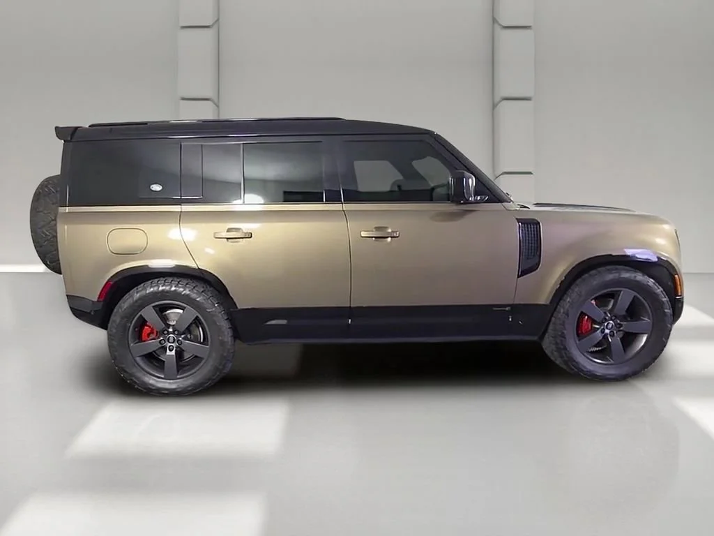 Used 2023 Gondwana Stone Metallic Land Rover X image 36