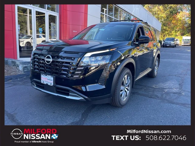 2026 Nissan Pathfinder SL