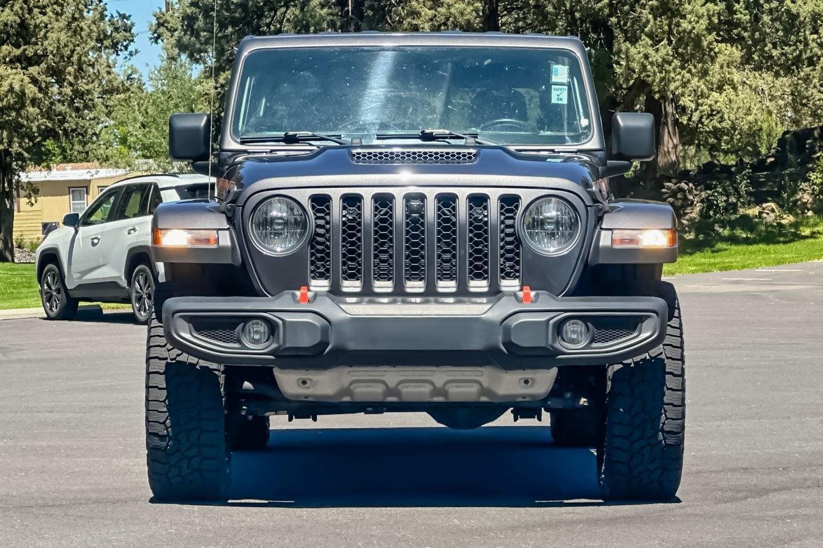 Used 2022 Gray Jeep Mojave image 10