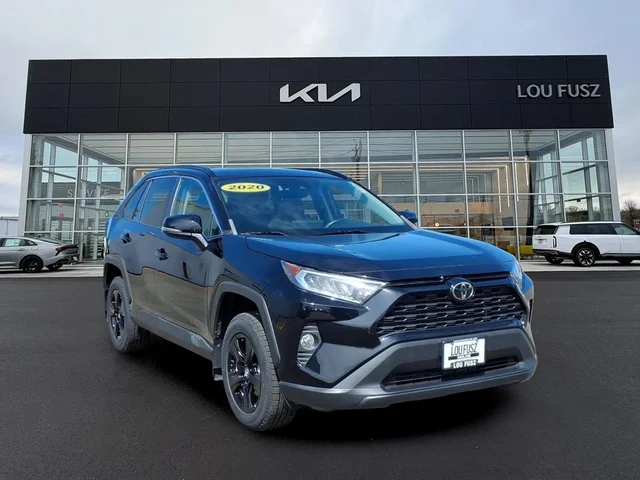 2020 Toyota RAV4 XLE