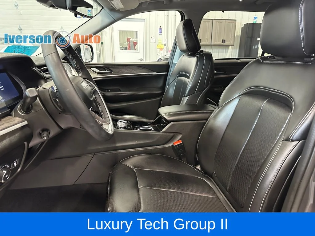 Used 2023 Gray Jeep Limited image 16