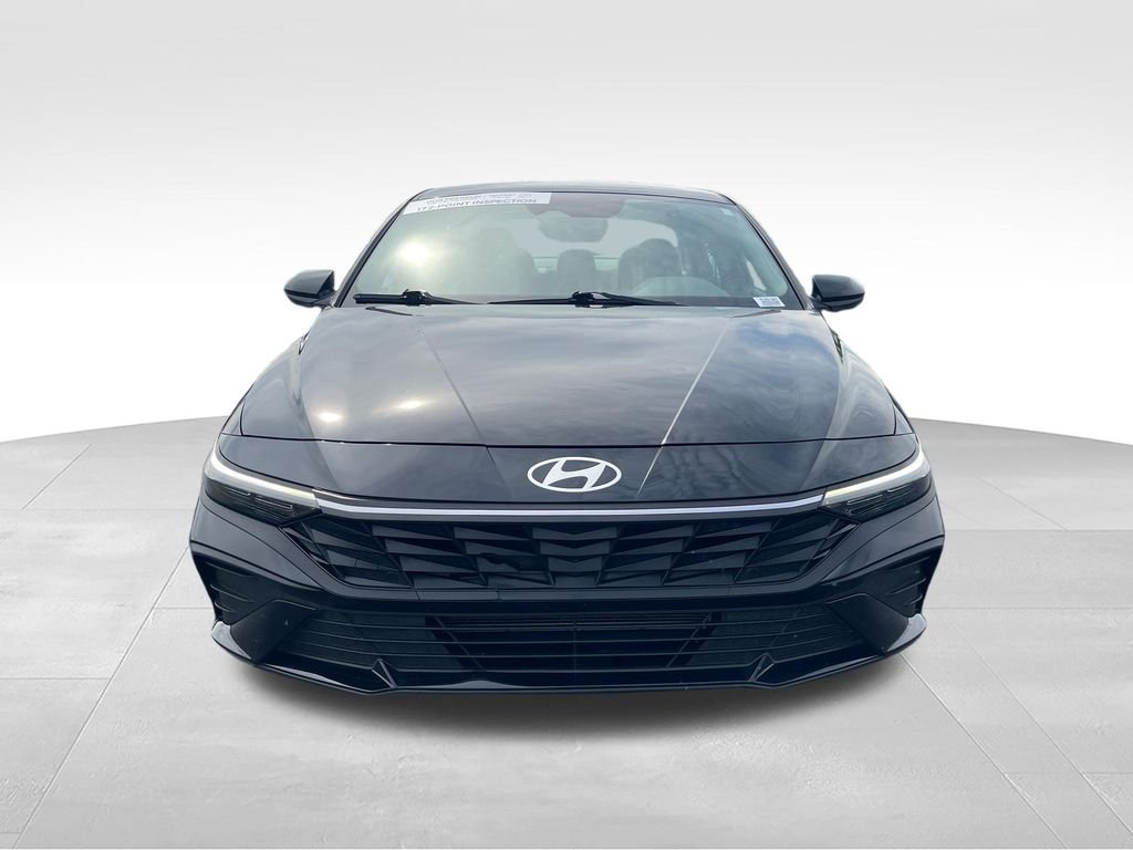 2025 Hyundai Elantra SE - Photo 8