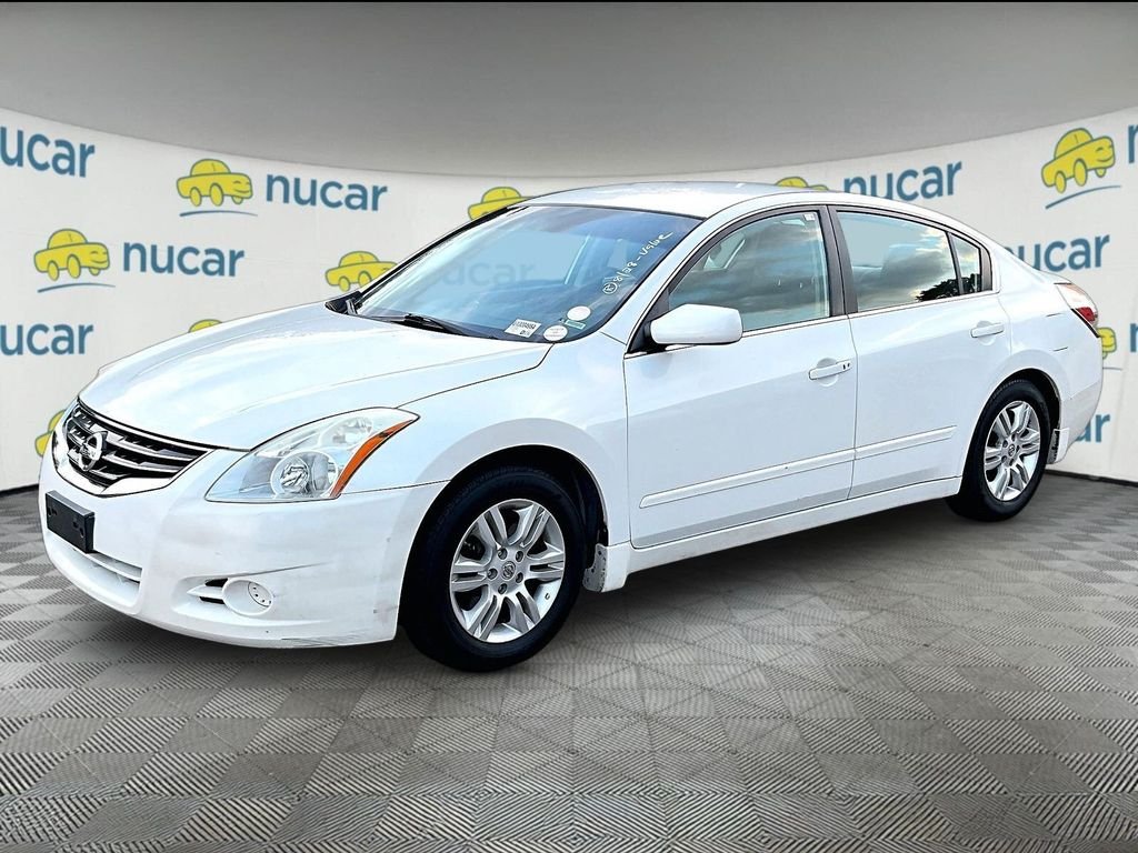 Used 2011 White Nissan 2.5 S image 3
