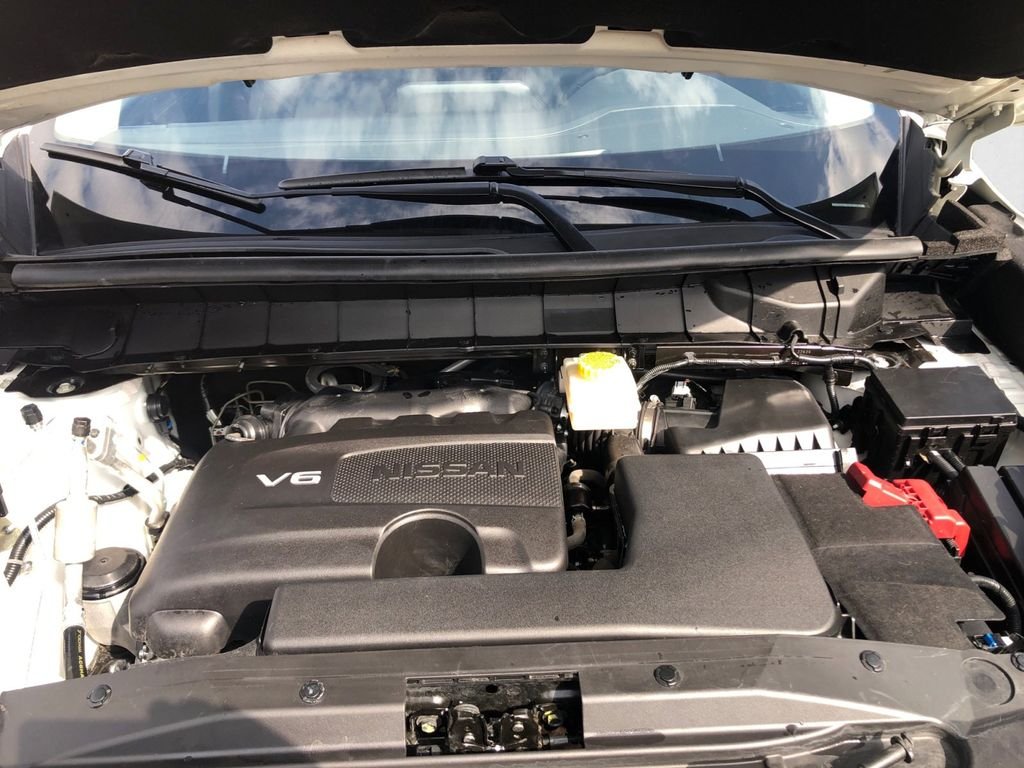 Used 2023 White Nissan SL image 14