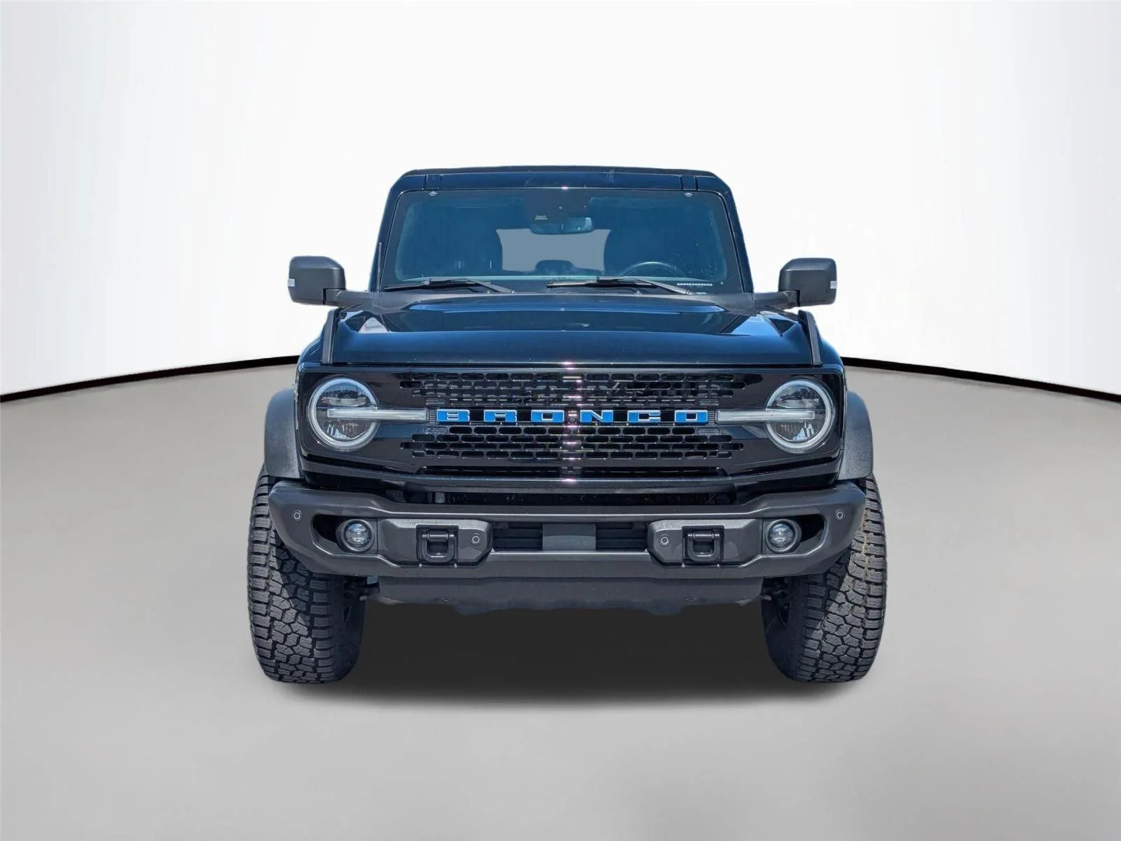Used 2022 Shadow Black Ford Wildtrak image 2