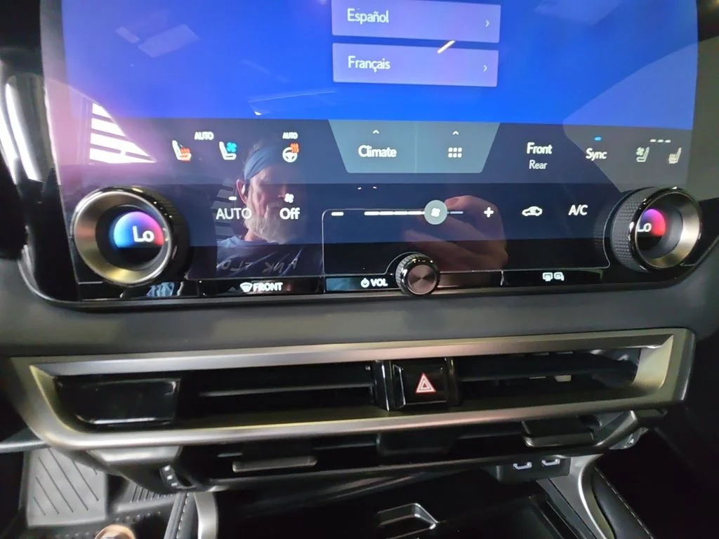 Used 2023 White Lexus 350h Premium Plus image 17