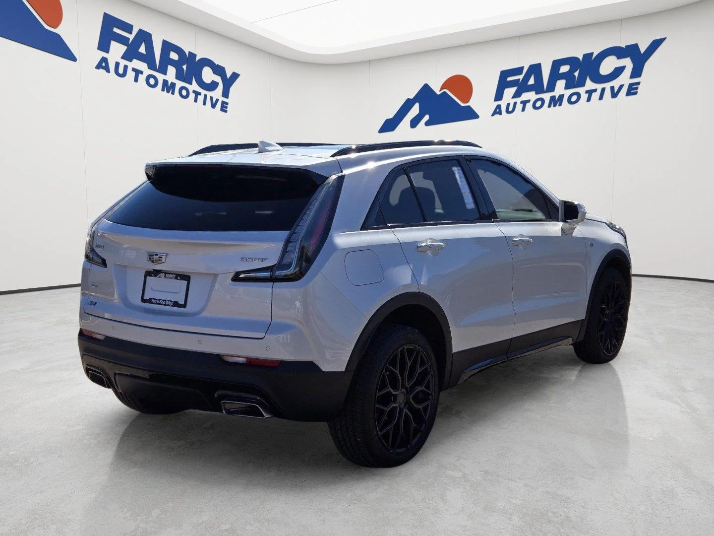 Used 2021 Crystal White Tricoat Cadillac AWD Sport image 5