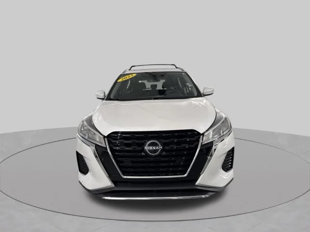 Used 2023 White Nissan SV image 3
