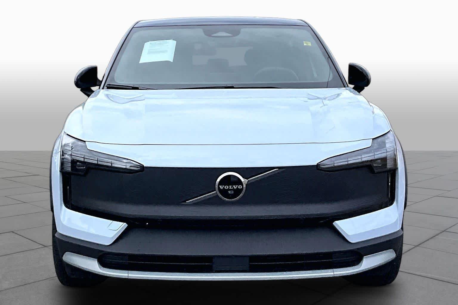 Used 2026 Cloud Blue Volvo Cross Country Ultra image 3