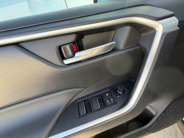 Used 2025 Beige Toyota XLE Premium image 11