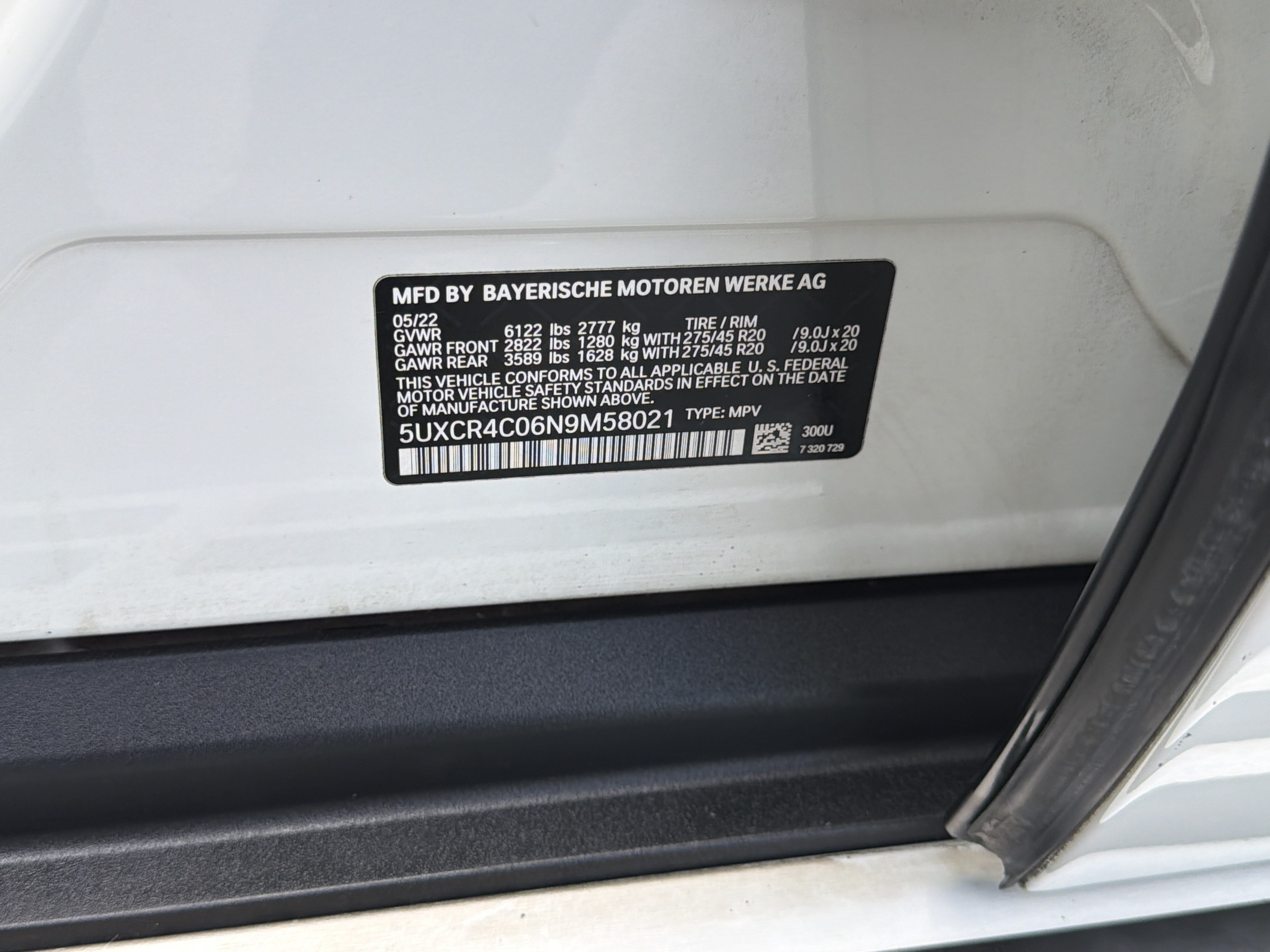 Used 2022 Alpine White BMW sDrive40i image 40