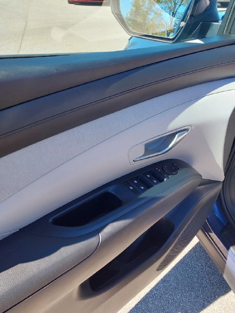Used 2025 Blue Hyundai SEL Convenience image 18