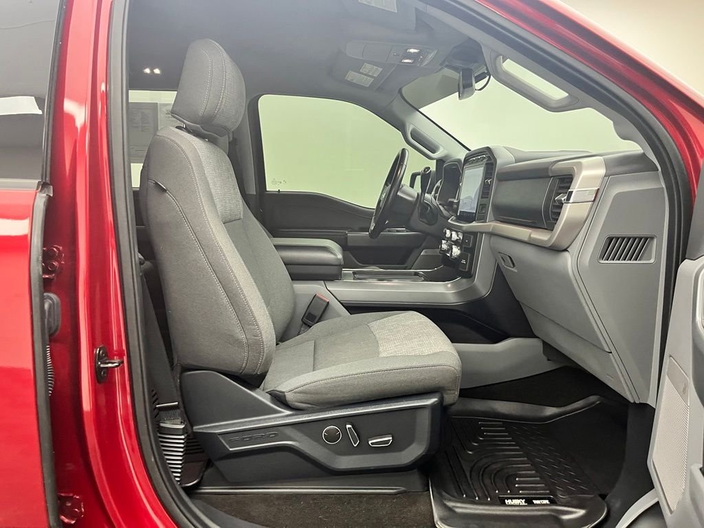 Used 2021  Ford XLT image 32