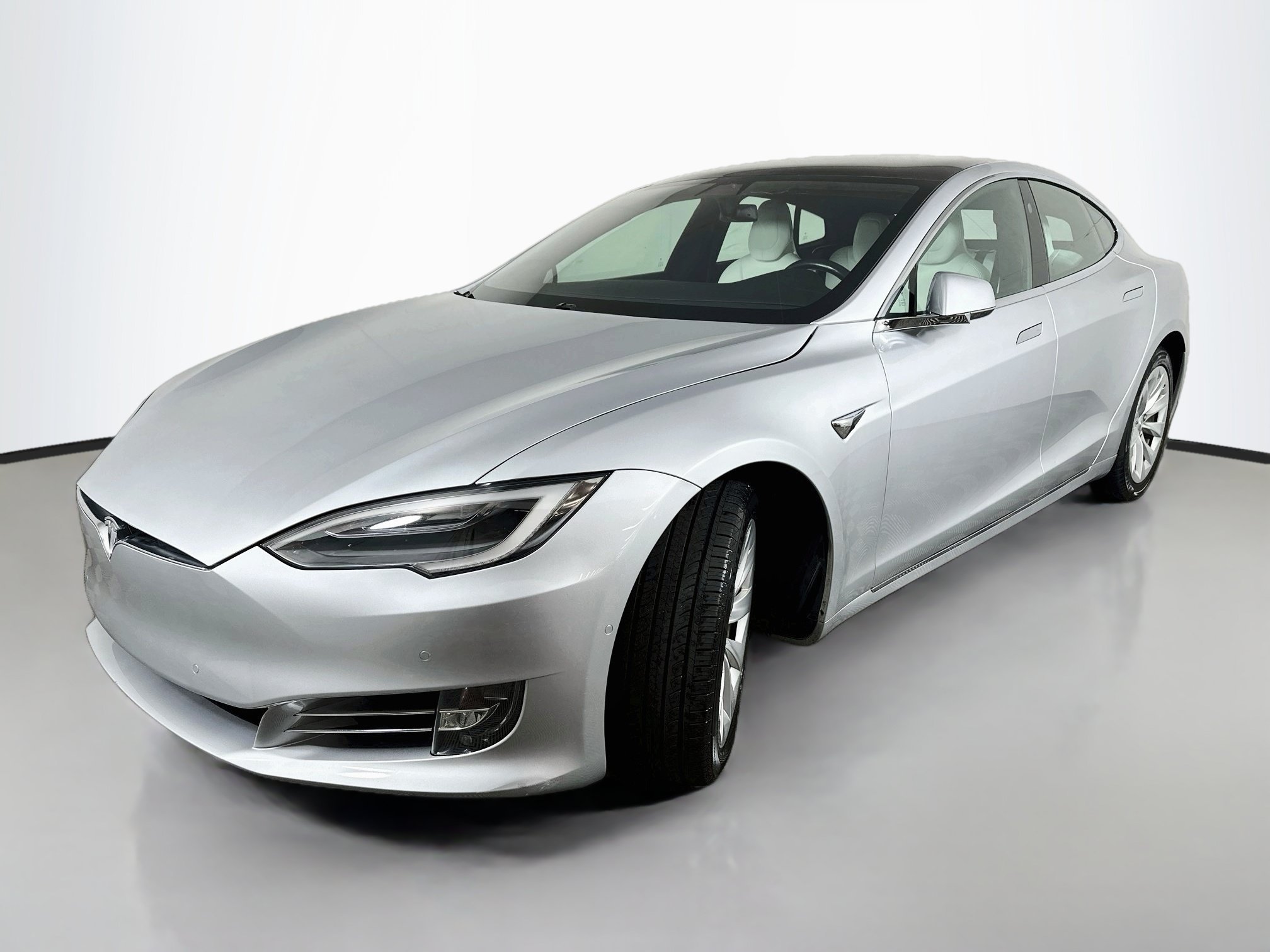 Used 2017 Silver Tesla 100D image 3