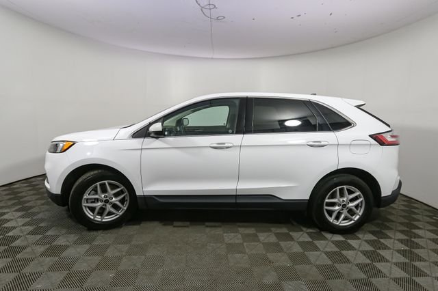 Used 2023 White Ford SEL image 6