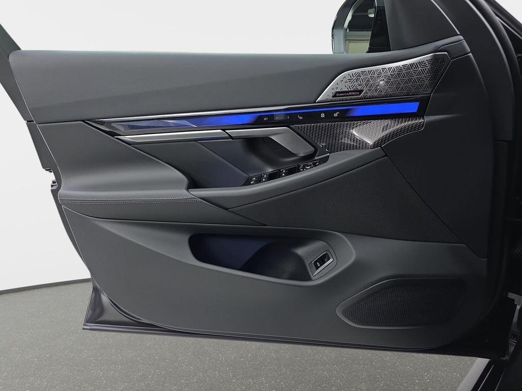 New 2026 Carbon Black Metallic BMW  image 26