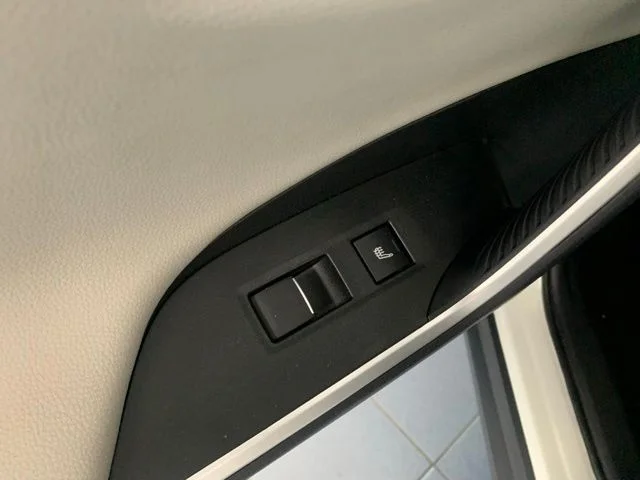 Used 2020 Blizzard Pearl Toyota Limited image 13