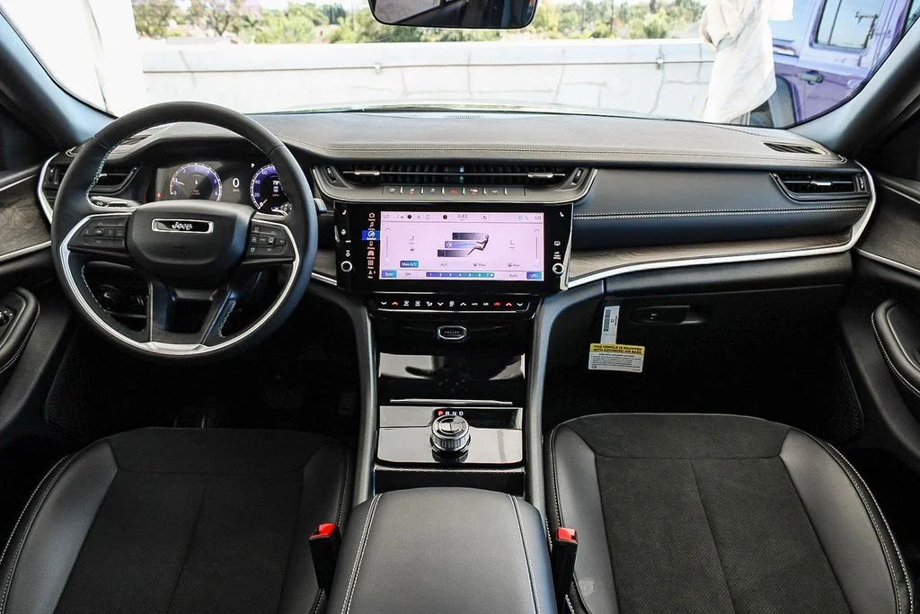 New 2026 Gray Jeep Altitude image 13