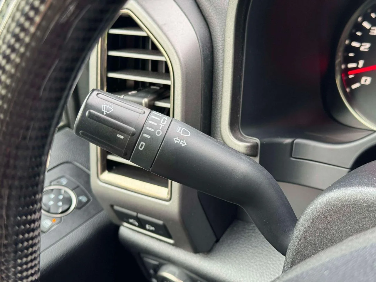 Used 2018 Magnetic Ford Raptor image 27
