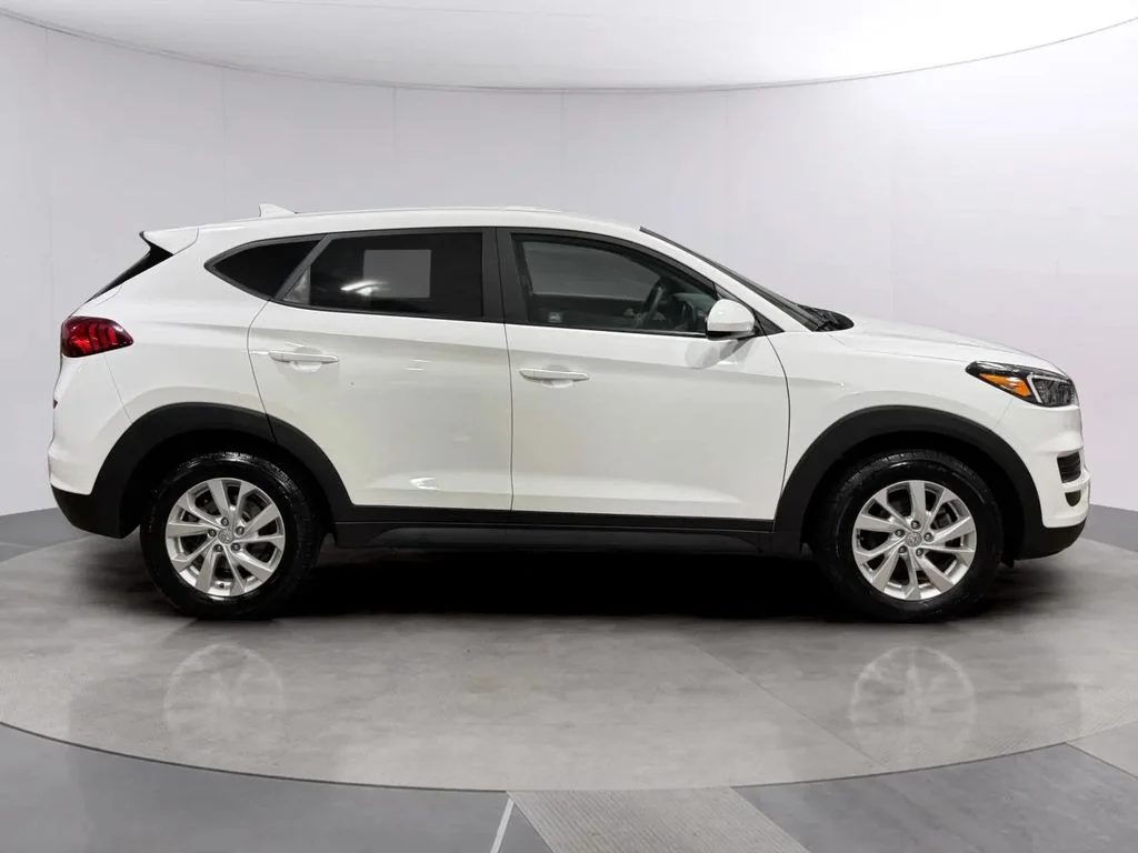 Certified 2020 Hyundai Tucson SE with VIN KM8J23A40LU096268 for sale in Oconomowoc, WI