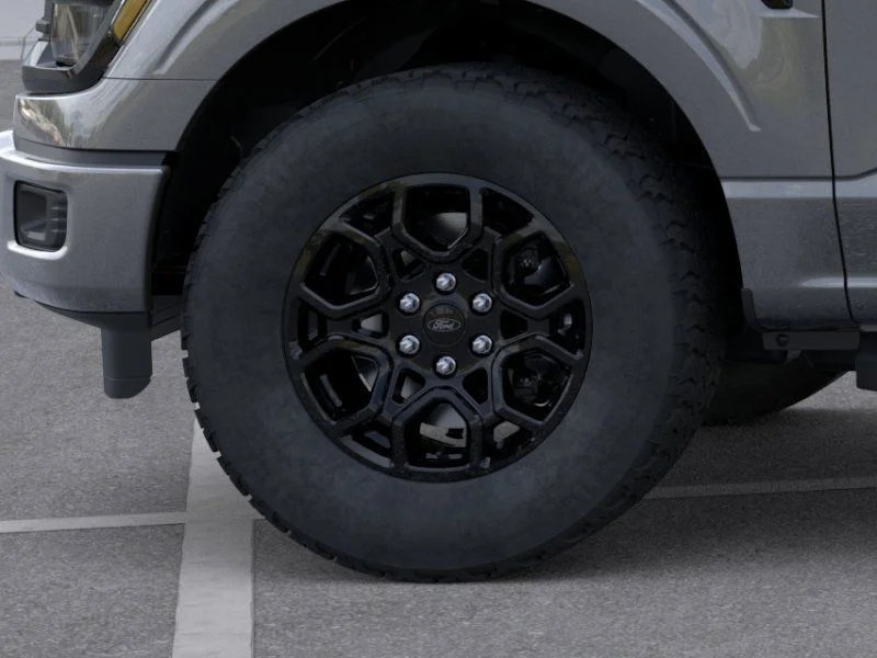 New 2026 Carbonized Gray Metallic Ford XLT image 19