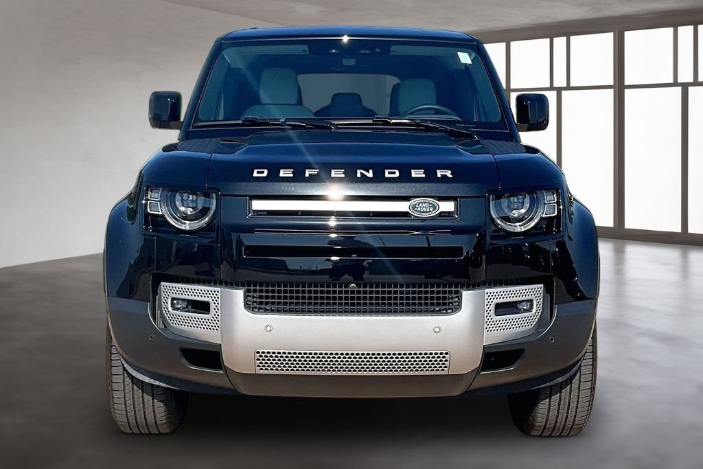 Used 2025 Black Land Rover S image 3