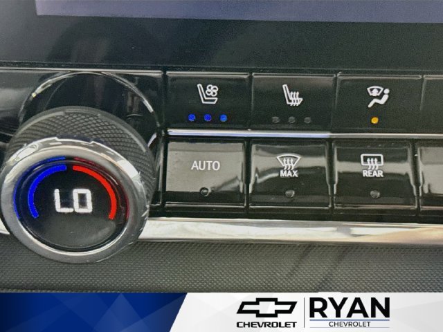 Used 2025 Radiant Red Tintcoat Chevrolet Z71 image 20