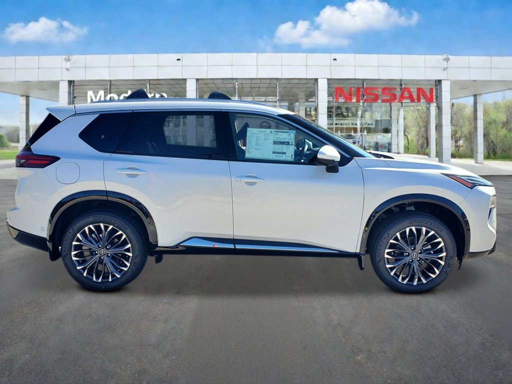 2026 Nissan Rogue Platinum - Photo 7