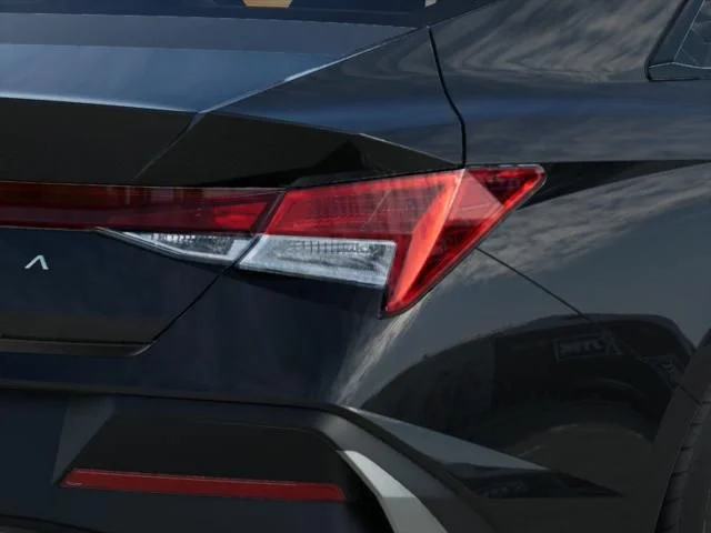 New 2026 Hyundai ELANTRA SE