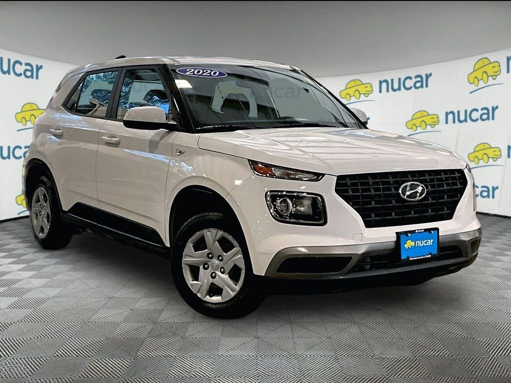Used 2020 White Hyundai SE image 1