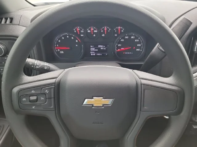 Used 2024 White Chevrolet Custom image 30
