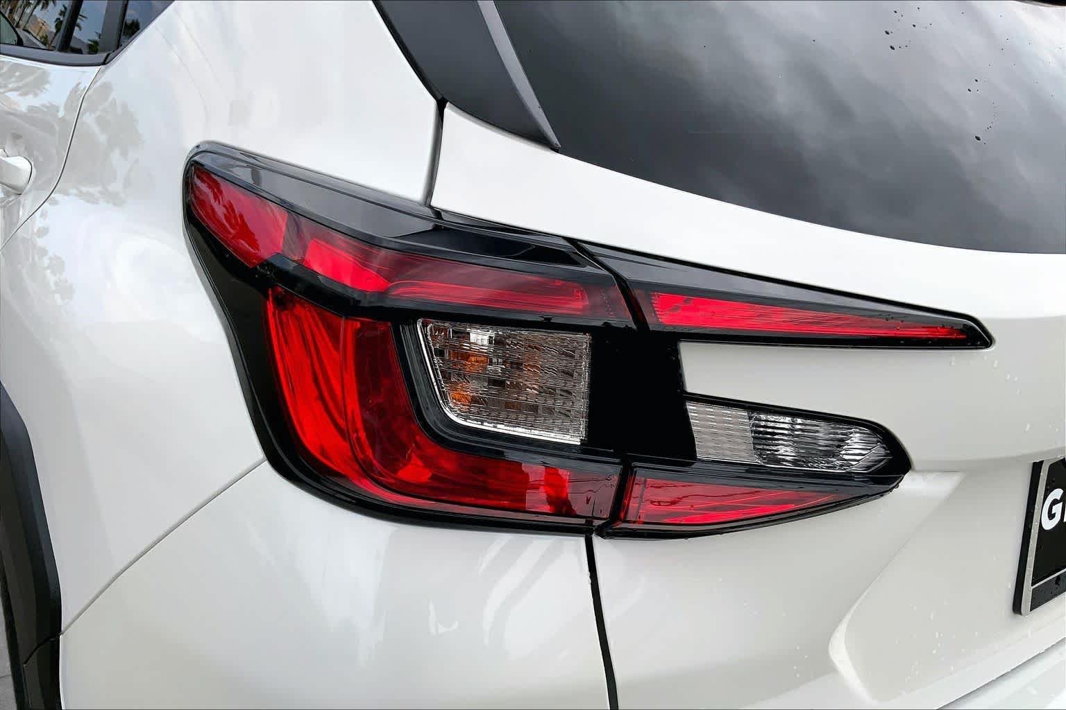 New 2026 LITHIUM RED PEARL Subaru Limited image 14