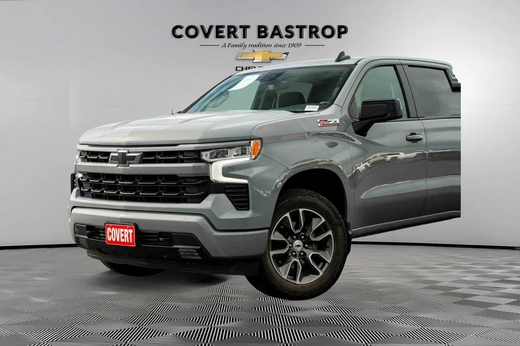 Used 2023 White Chevrolet RST image 7