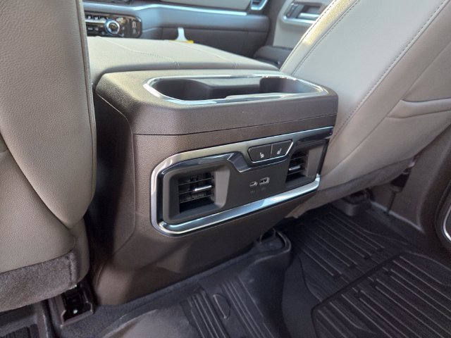 2026 GMC Sierra 1500 SLT - Photo 9