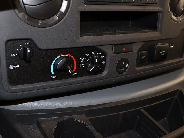 2025 Ford E-Series Cutaway Base - Photo 10