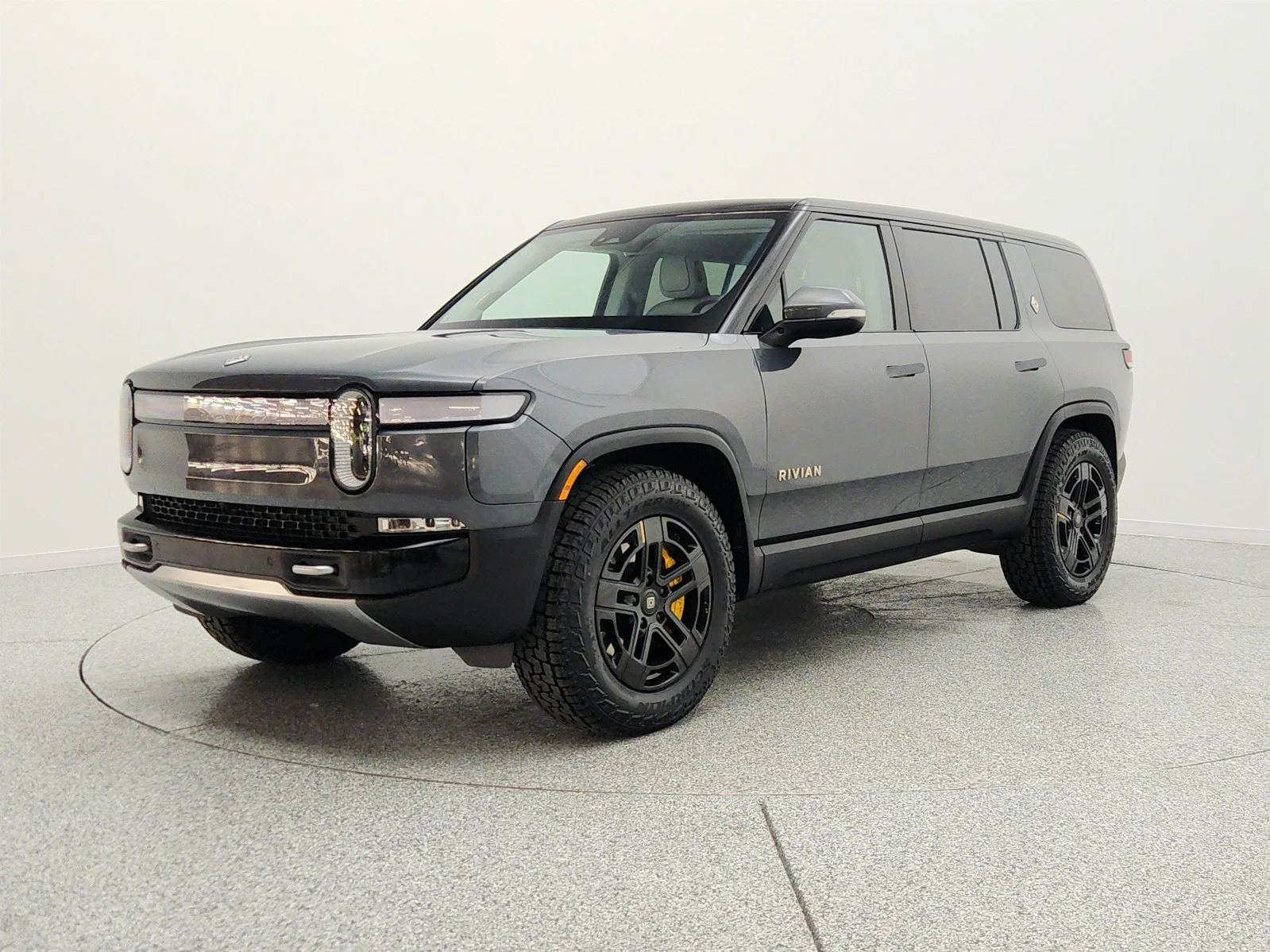 2024 Rivian R1S Adventure Quad-Motor Large Pack's photo