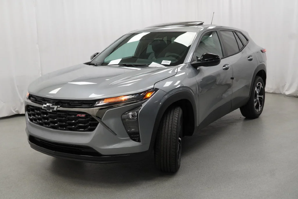 New 2026 Sterling Gray Metallic Chevrolet 1RS image 19