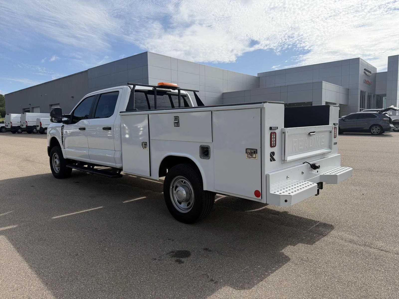 Used 2023 Oxford White Ford XL image 4