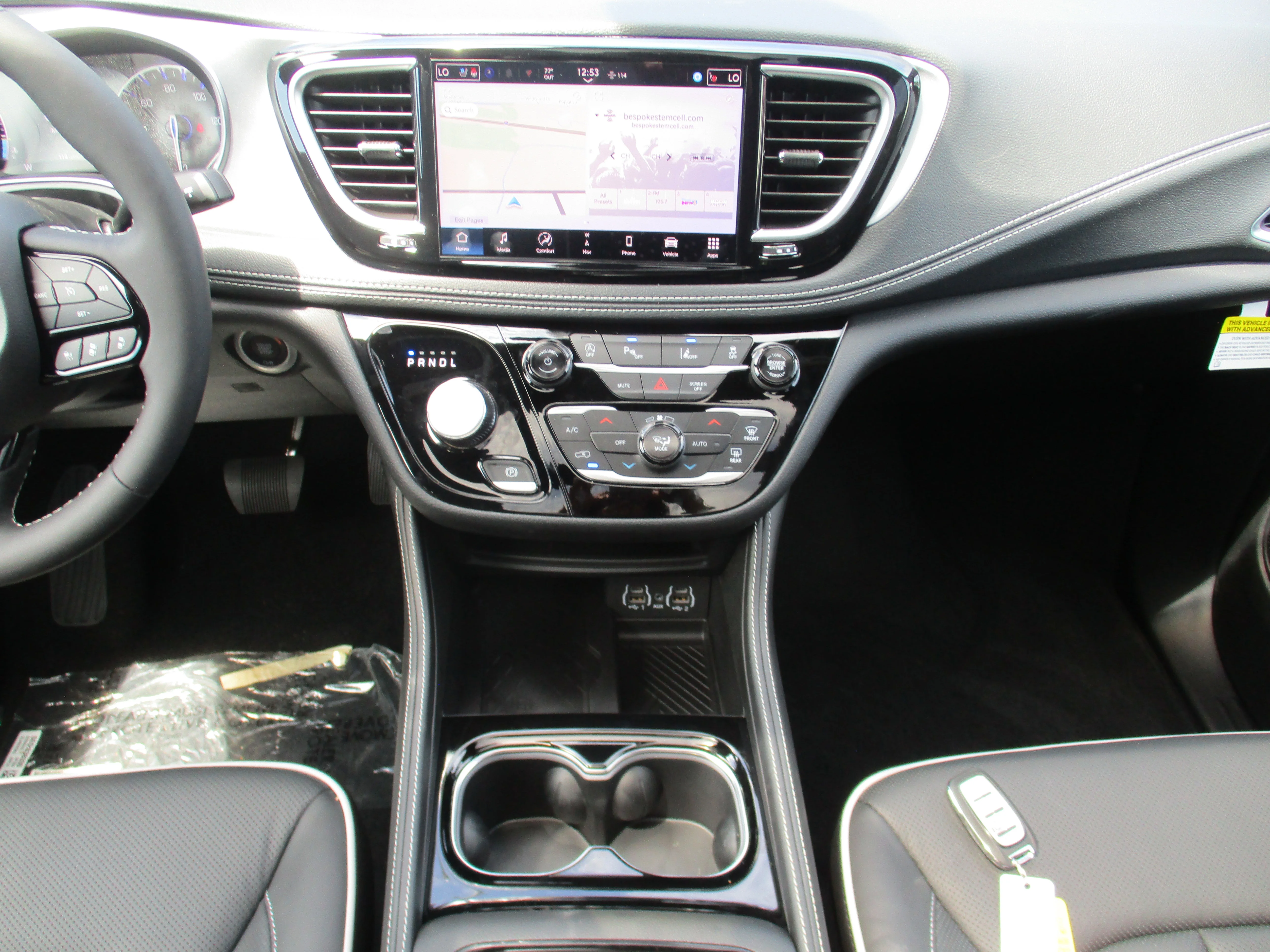 2025 Chrysler Pacifica Limited - Photo 14