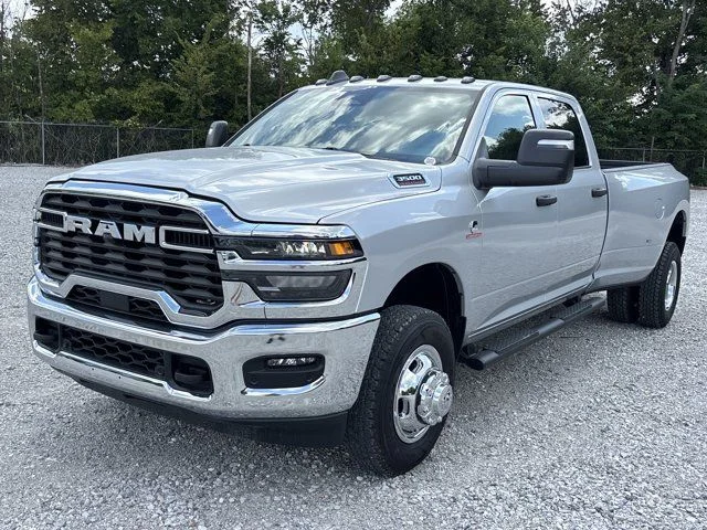 New 2026 Silver-Zynith Exterior Paint RAM Tradesman image 10
